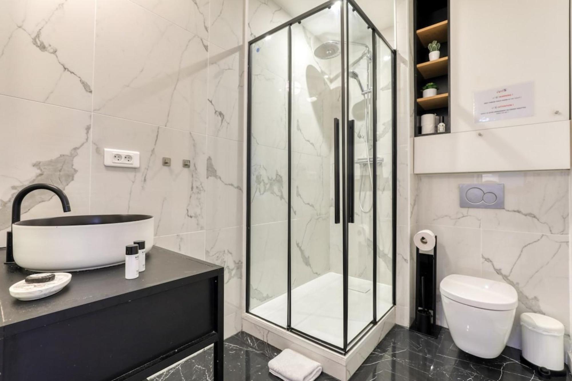 Pink Design 2bdr Flat In The Heart Of Bastille * Paris