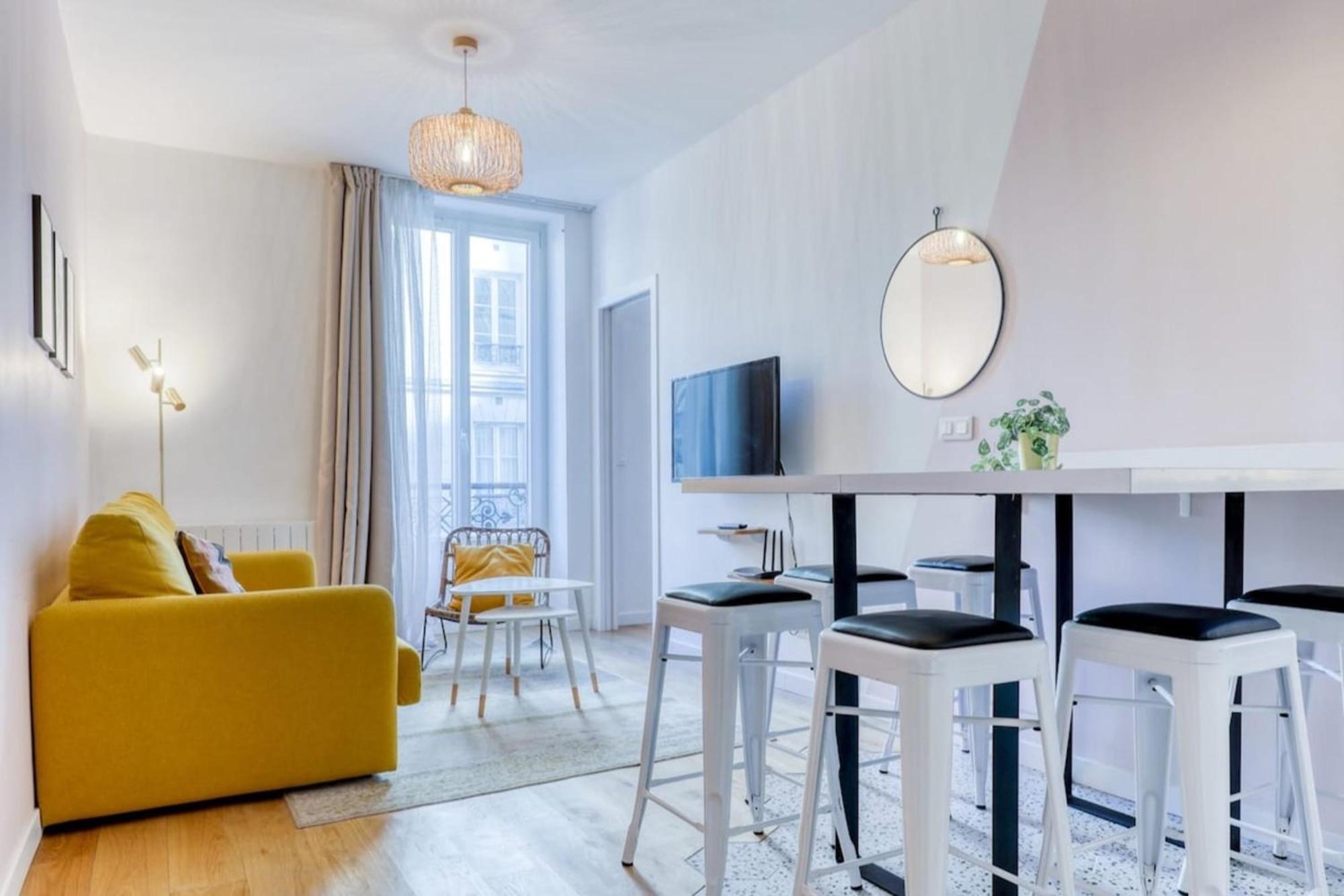 Pink Design 2bdr Flat In The Heart Of Bastille